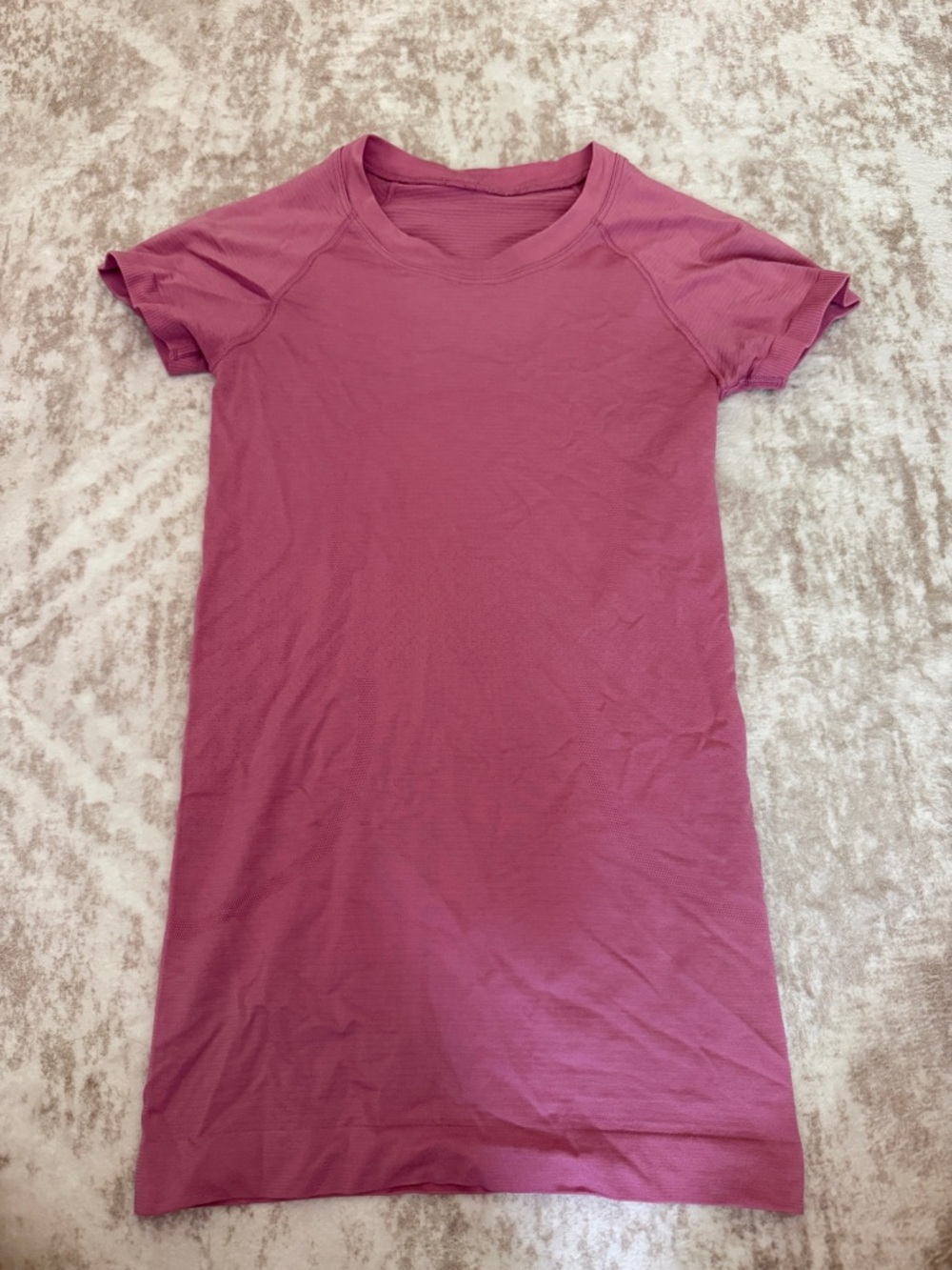 Lululemon Swiftly Tech Short Sleeve Pink Size 0